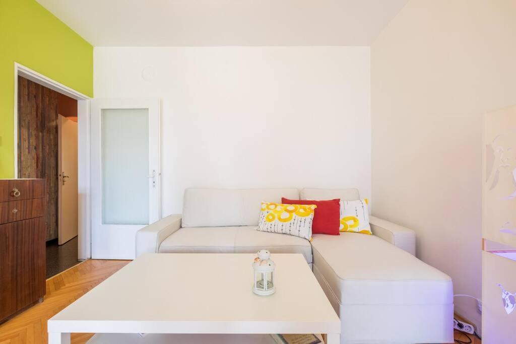 Beautiful Flat In Central Location By Flat Mаnager Sofya Dış mekan fotoğraf